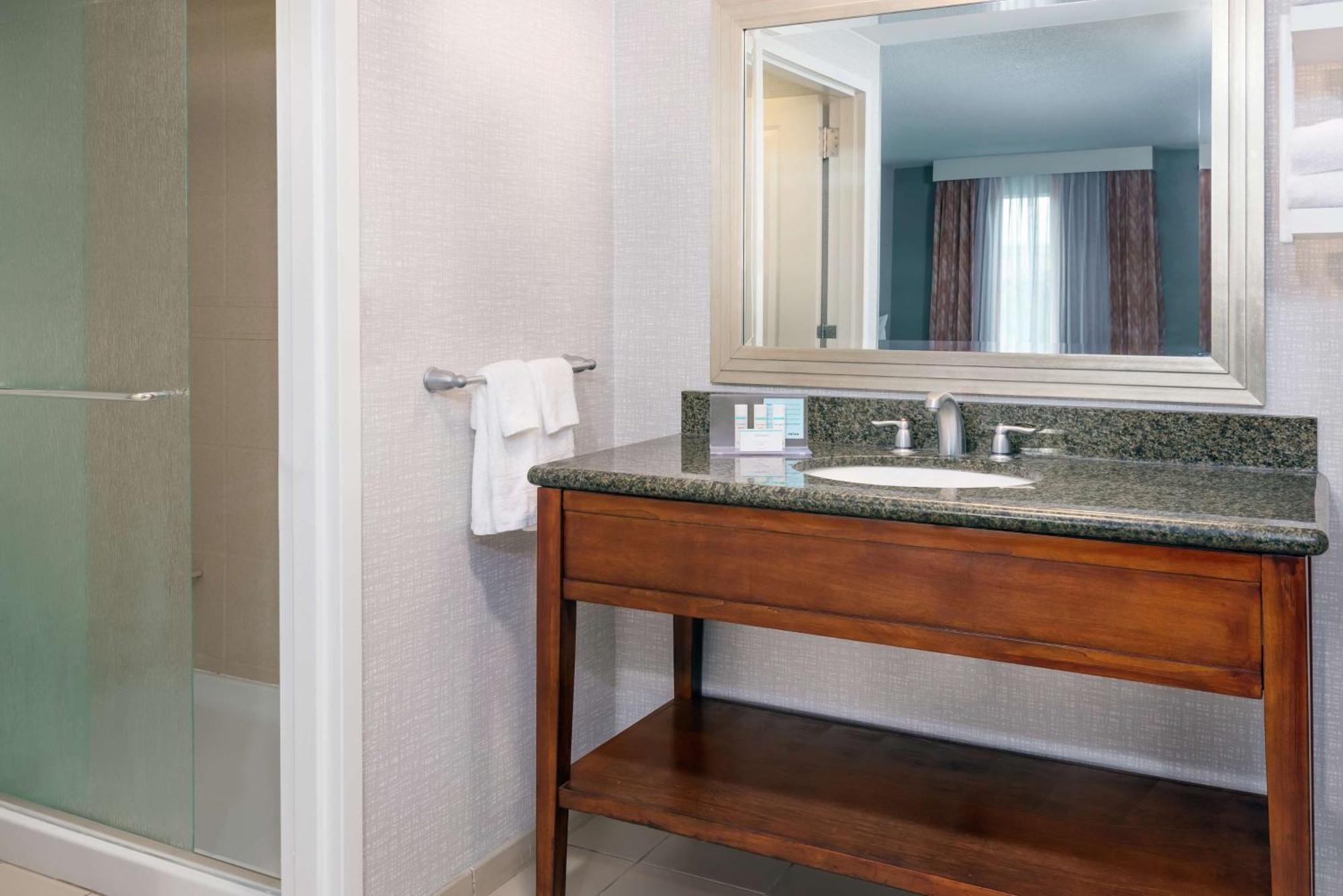 Hampton Inn & Suites Orlando Airport At Gateway Village Exterior foto