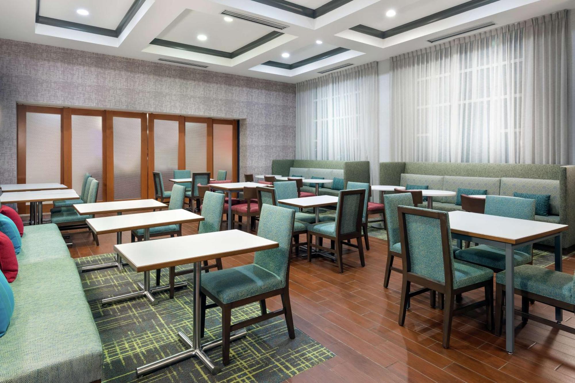 Hampton Inn & Suites Orlando Airport At Gateway Village Exterior foto